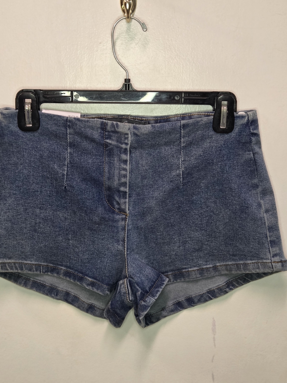 Cali 1850 High Rise Medium Wash Denim Shorts NWT 7/28